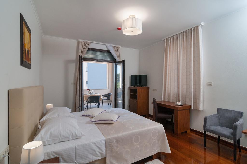 Luxury Rooms Near The Beach2 Split Exterior photo