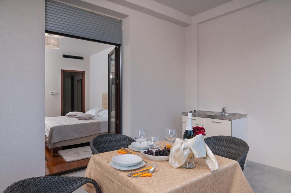 Luxury Rooms Near The Beach2 Split Exterior photo